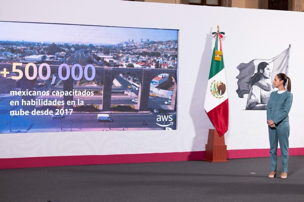 
* “México tiene las condiciones de ser competitivo en varias industrias, en varias partes del segmento de negocios y hacer las inversiones acá. Nosotros tenemos muy buenas expectativas”, aseveró la CEO para América Latina de Amazon Web Services, Paula Bellizia
